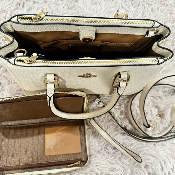 Coach purse and wallet set - Picture 3 of 4